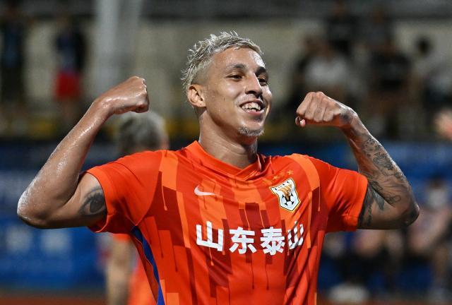 永利平台-泰山争议双子星变红花 廖力生克雷桑正是转型必备